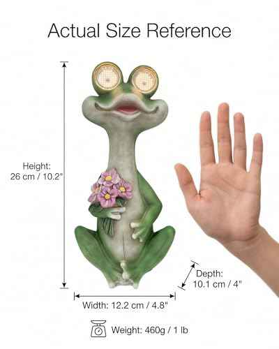 Solar Frog Garden Statue with Blinking Light-Up Eyes, Resin Outdoor Garden Decor Frog Holding Flowers, Waterproof Animal Figurine for Patio Lawn Yard Porch Balcony (Green)