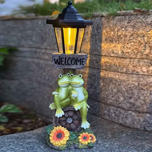 Solar Frog Garden Statue, Outside Frog Statue Gift - Outdoor Solar Garden Figurines Decorative Art Housewarming Gift Suitable for Balcony, Courtyard, and Lawn Decor