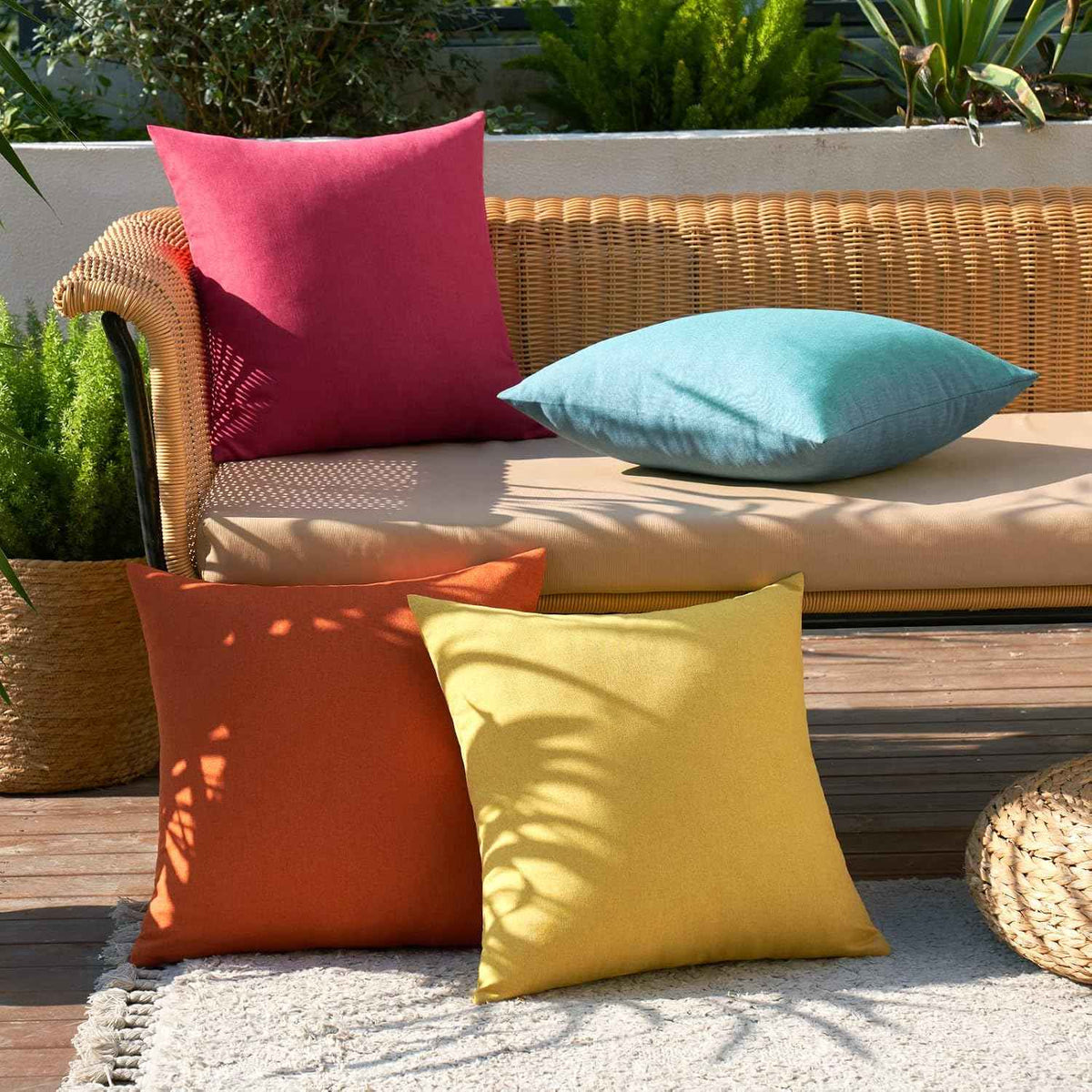 MIULEE Pack of 4 Decorative Outdoor Throw Pillow Covers Linen Waterproof Pillow Covers Summer Farmhouse Cushion Cases for Patio Garden Tent Balcony Couch Sofa 18x18 Inch Red/Turquoise