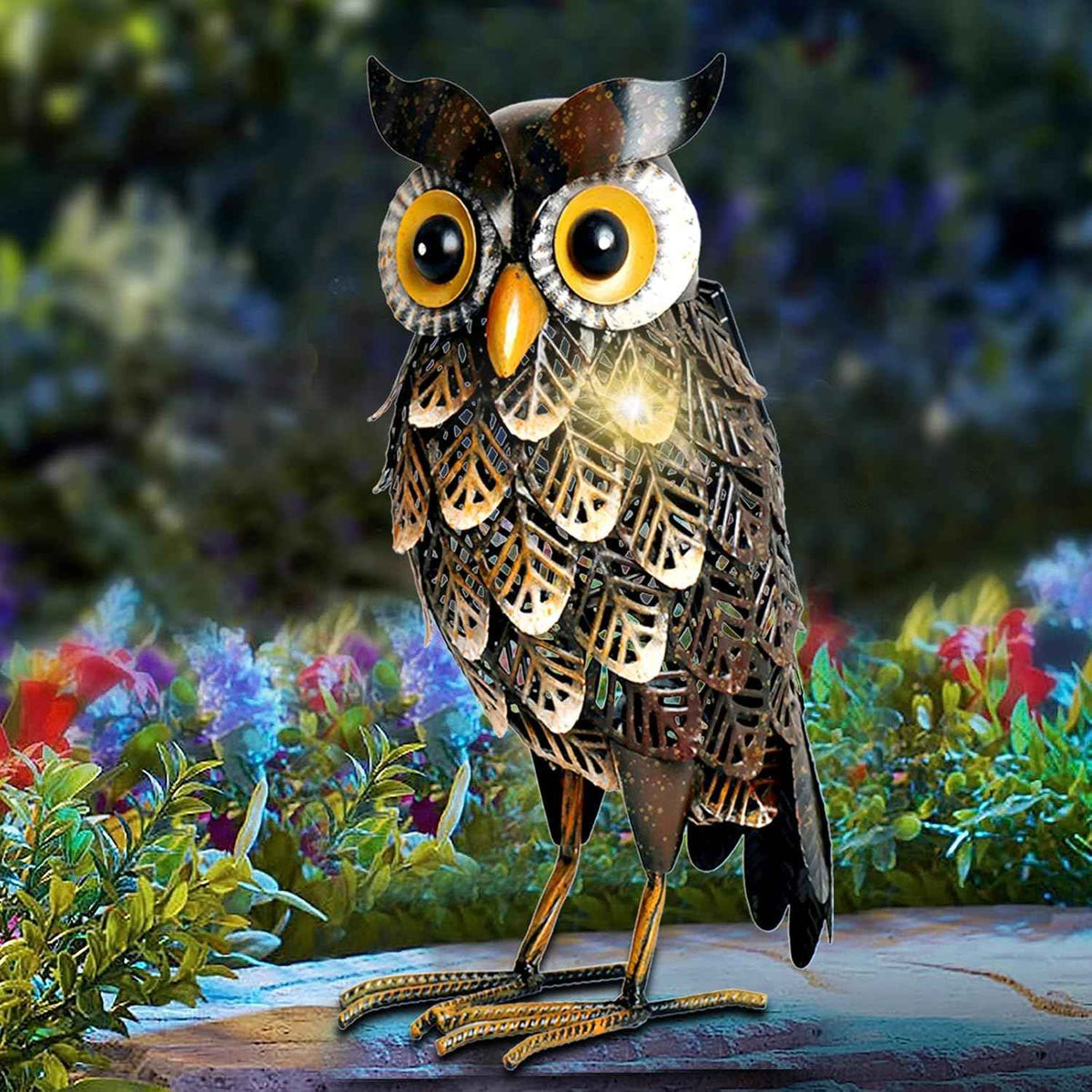 Garden Statue Metal Owl Yard Art Outdoor Decor with Solar LED Lights for Patio Lawn Decoration Great Gifts
