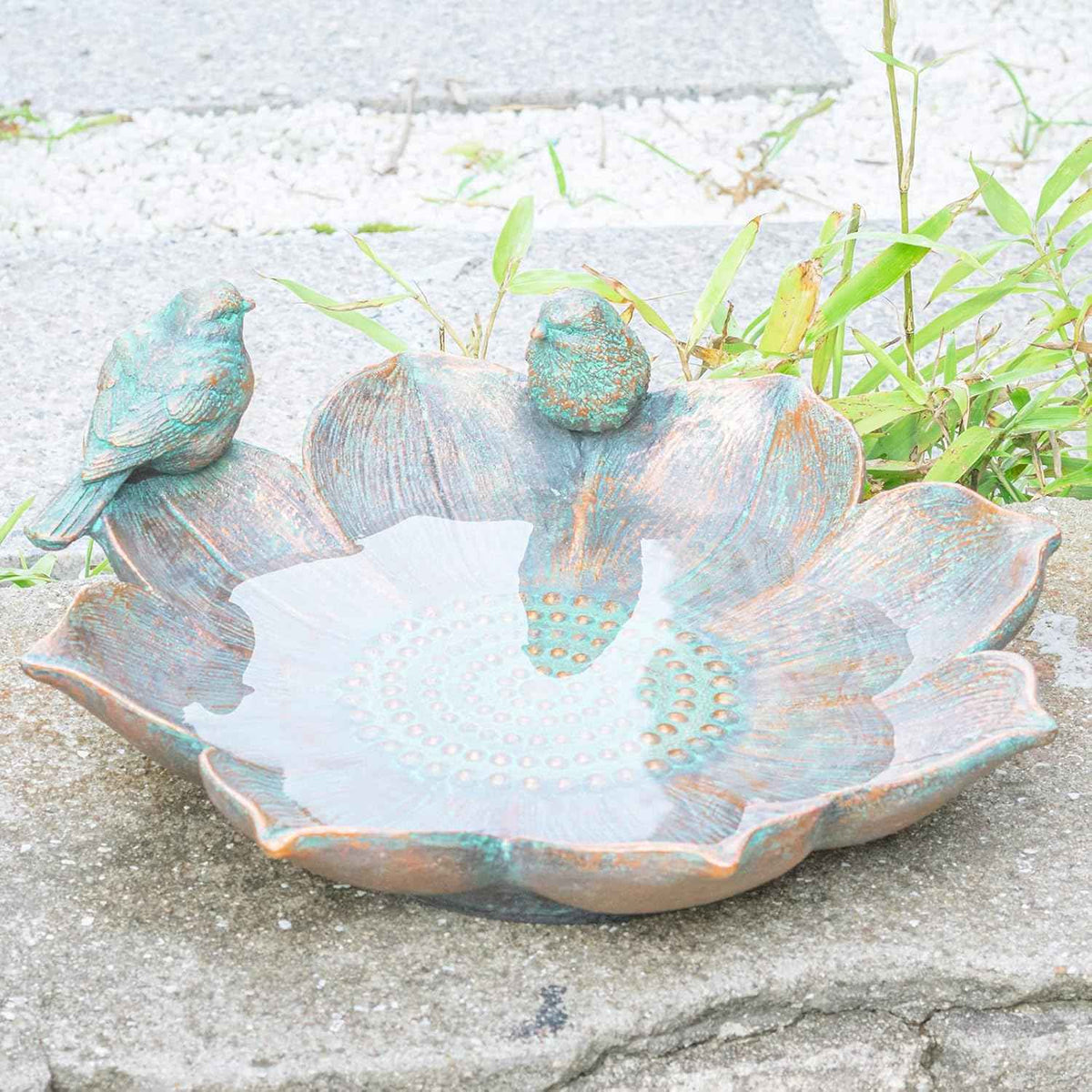 MUMTOP Bird Baths for Outdoors, Antique Outdoor Garden Bird Bath Resin Birdbath Bowl with Vintage Bird Ornament for Outside Yard Table Decor